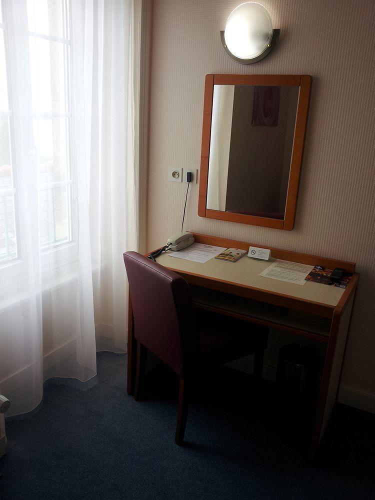 Cit'Hotel Du Port Rhu Douarnenez Buitenkant foto