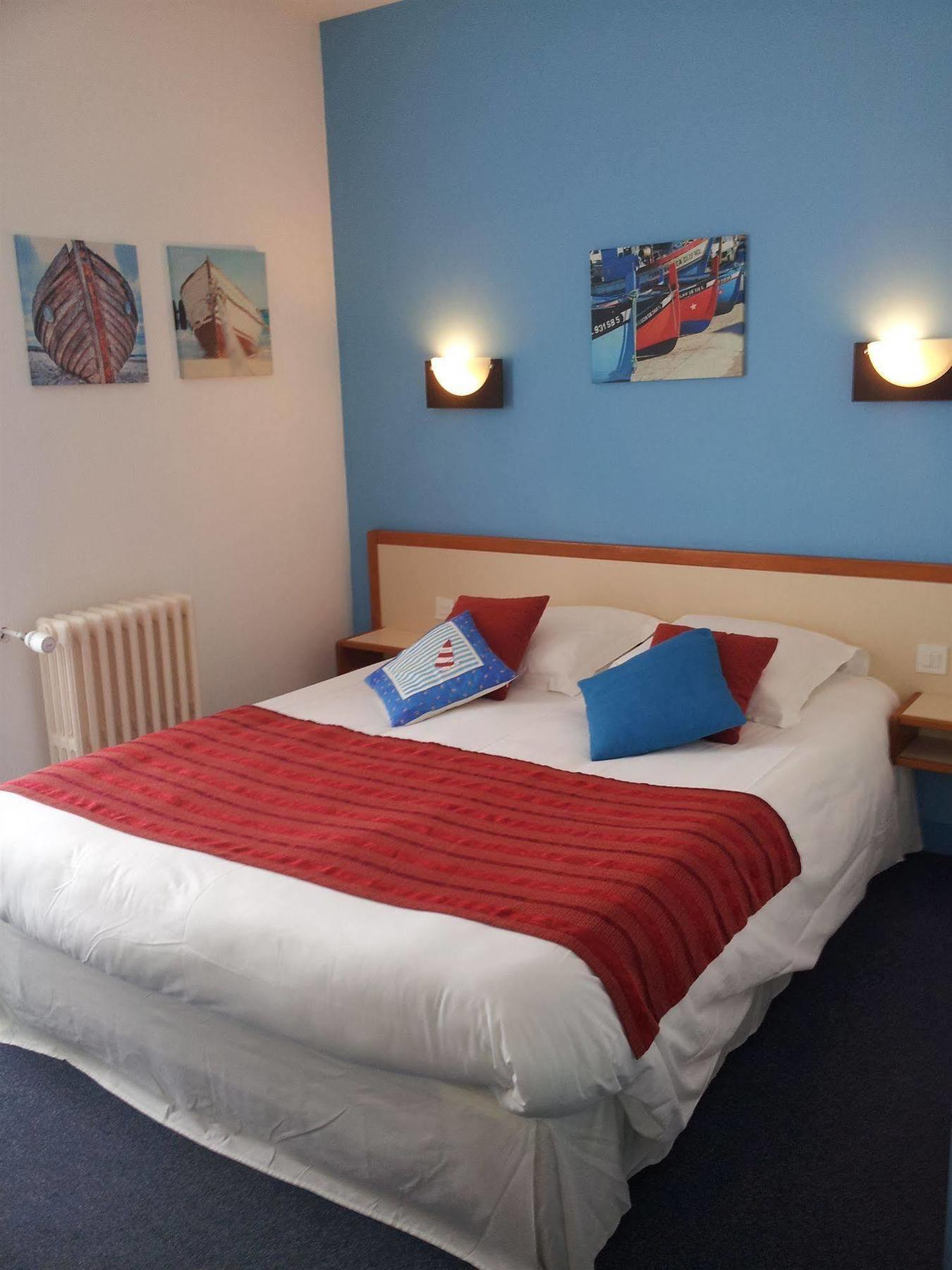 Cit'Hotel Du Port Rhu Douarnenez Buitenkant foto