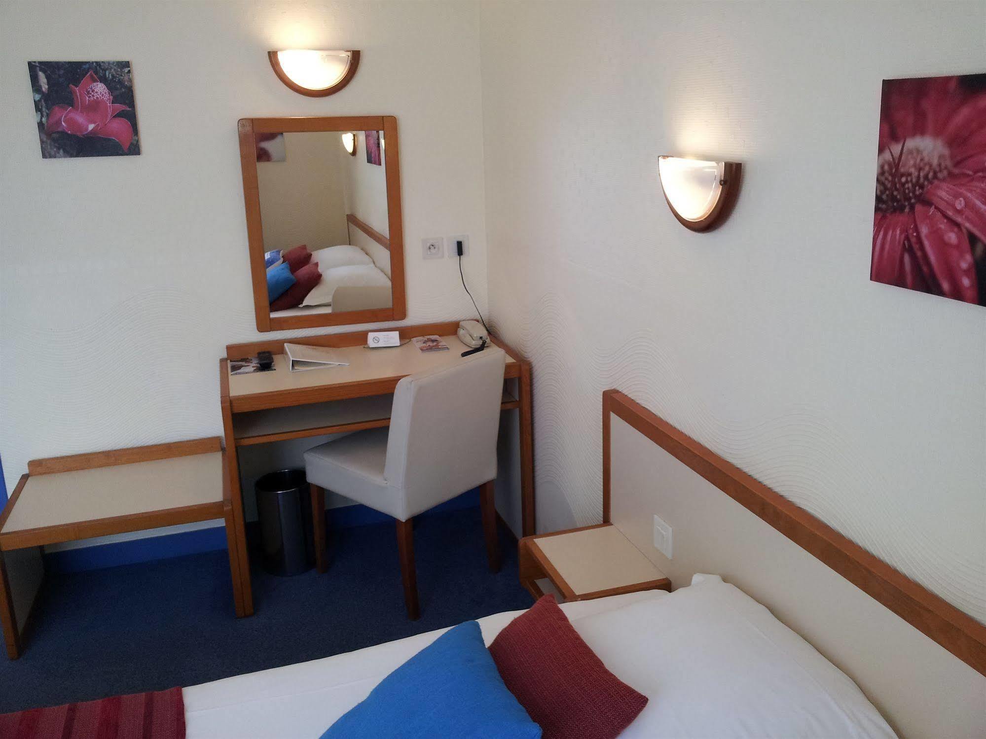 Cit'Hotel Du Port Rhu Douarnenez Buitenkant foto